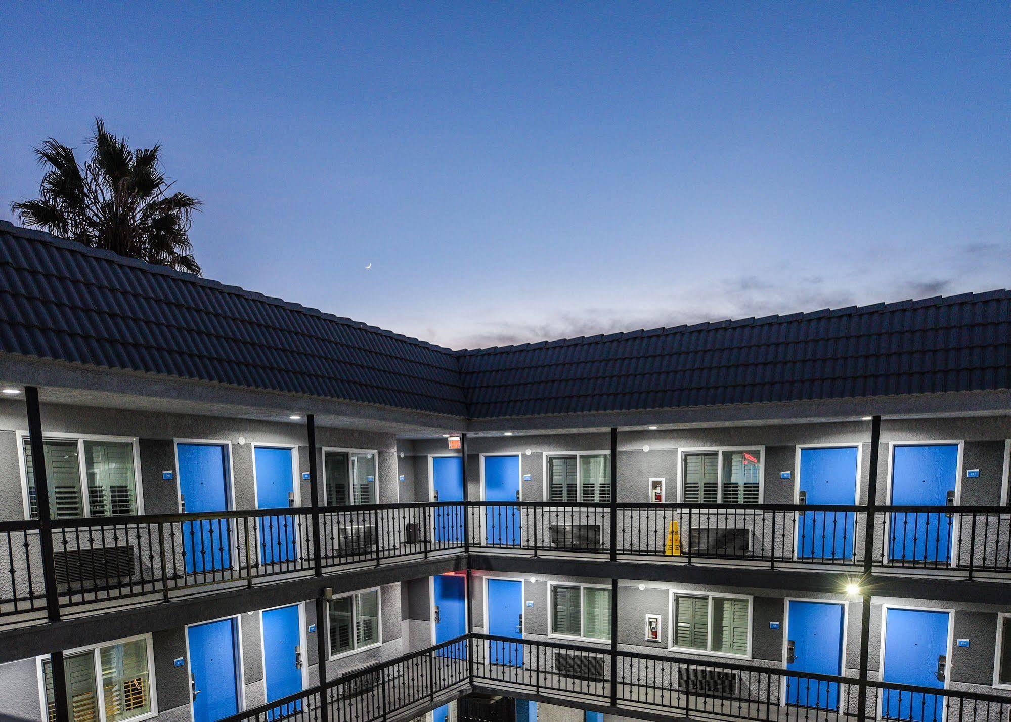 Hollywood Inn Express Lax Inglewood Dış mekan fotoğraf